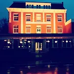 Отель Juliana Валкенбург